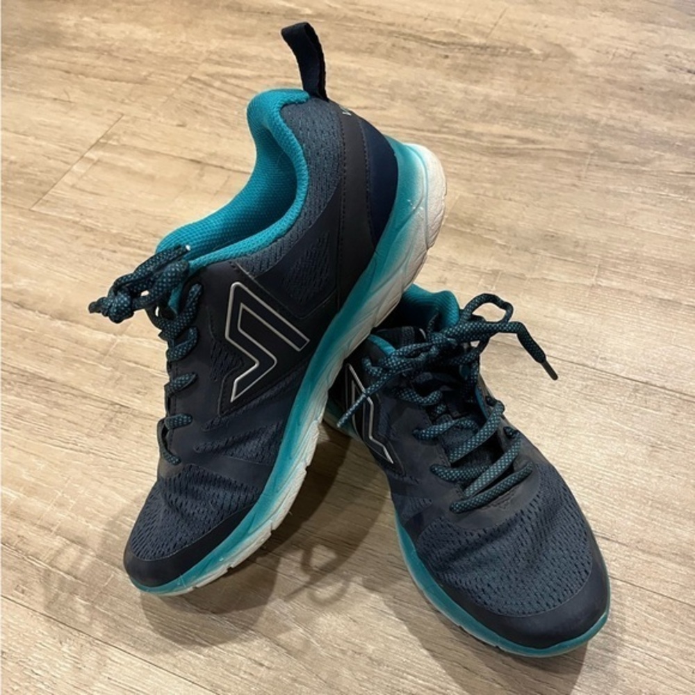 Vionic Miles 335 Teal and Navy Athletic Sneakers 8.5